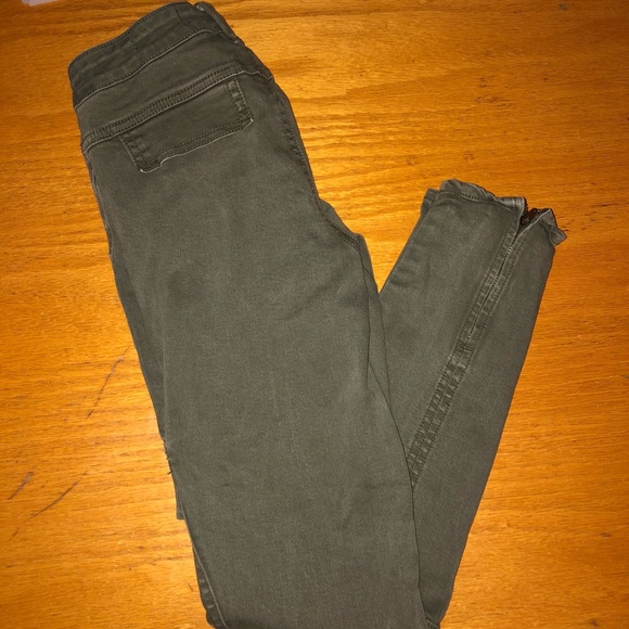 Cargo Jeans - Picture 4 of 4